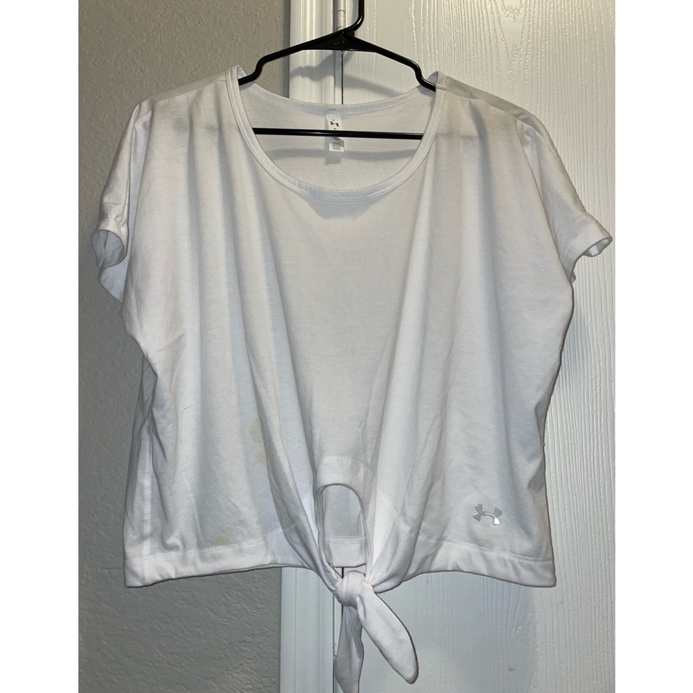 Women’s under armour top